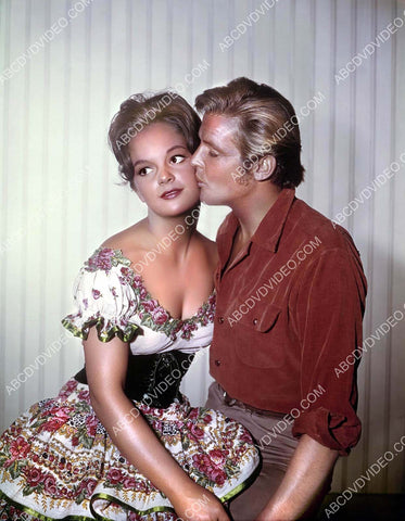 Leticia Roman Roger Moore film Gold of the Seven Saints 8b20-20088