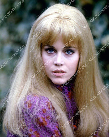 Jane Fonda outdoors portrait 8b20-20151