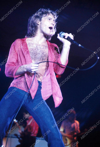 Andy Gibb live on stage 8b20-2036