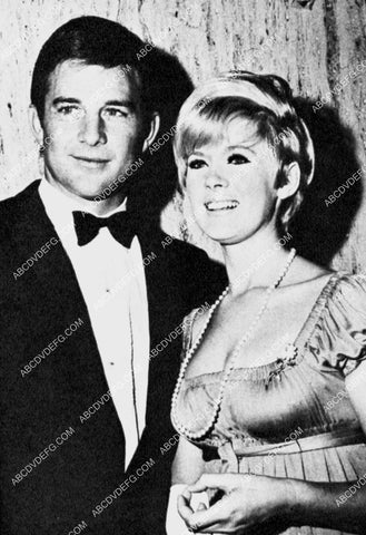 James Stacy & Connie Stevens at a party 8b20-20391
