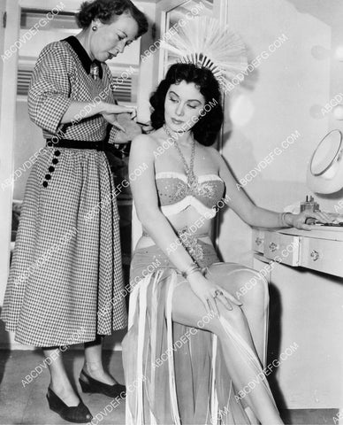 gorgeous Rhonda Fleming in her dressing room 8b20-20712