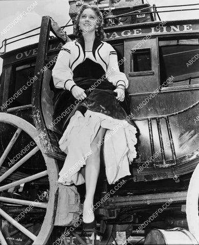 Rhonda Fleming getting off the stagecoach 8b20-20714