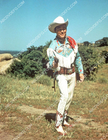 Roy Rogers w his six shooter 8b20-20727