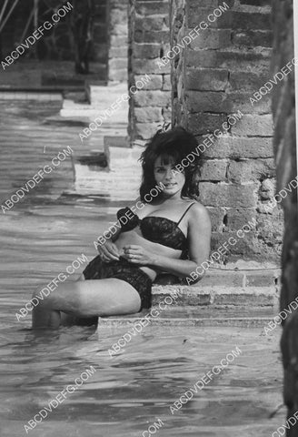 Senta Berger relaxing in the water 8b20-20777