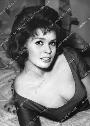 beautiful Senta Berger portrait 8b20-20795