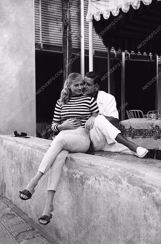 candid photo Anita Ekberg and Athony Steel maybe pic 8b20-2207