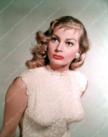 stunning Anita Ekberg portrait 8b20-2231