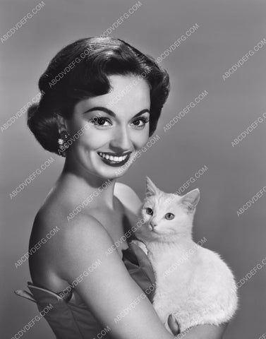 Ann Blythe and her kitty cat 8b20-2287