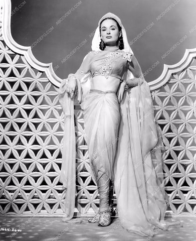 beautiful Ann Blythe in cute costume pic 8b20-2300