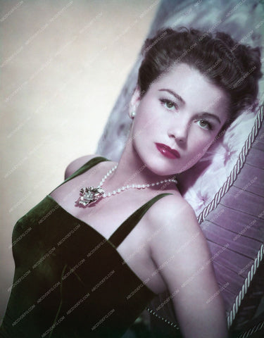 beautiful Anne Baxter portrait 8b20-2458