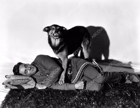 George O'Brien takes a nap without a worry while dog stands guard 8b20-2592