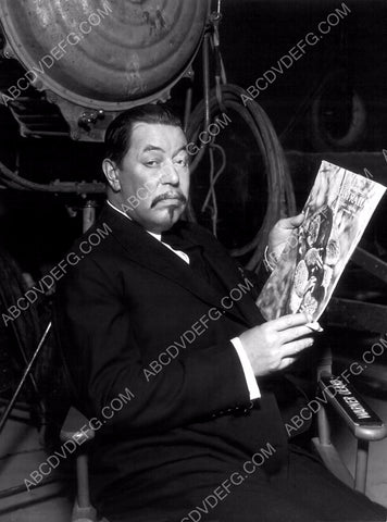 Warner Oland spies camera behind the scenes Charlie Chan film series 8b20-2739