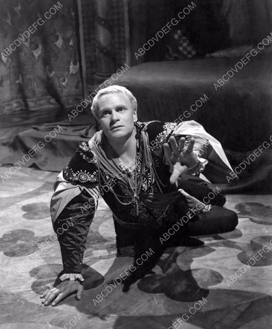 Laurence Olivier Shakespeare film Hamlet 8b20-2750