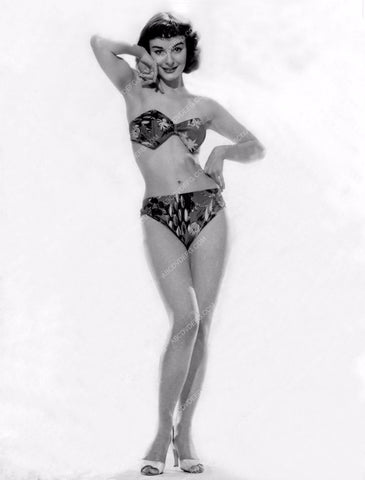 slender Anne Heywood models her new bikini 8b20-2802