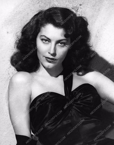 bare shoulders Ava Gardner portrait 8b20-3062