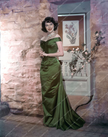 beautiful Ava Gardner portrait (wish I looked that good in green) 8b20-3070