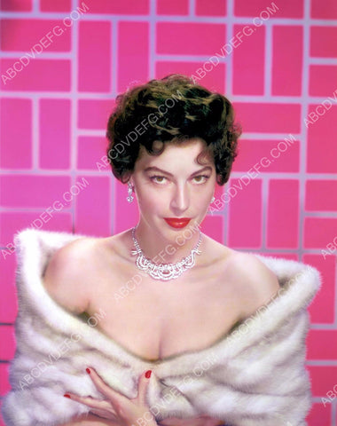 Ava Gardner stunning in white fur portrait 8b20-3091