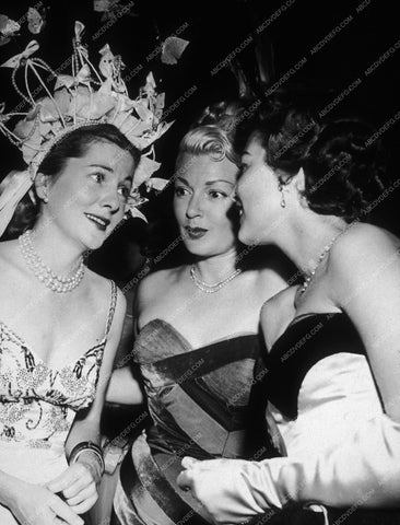 candid Lana Turner Ava Gardner and Joan Fontaine 8b20-3129