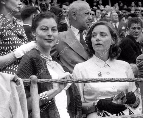 Ava Gardner and friend at the racetrack maybe 8b20-3132