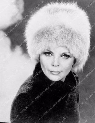 Barbara Bain sporting the winter wear 8b20-3162