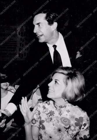 candid photo Barbara Bain Martin Landau out in public somewhere 8b20-3167