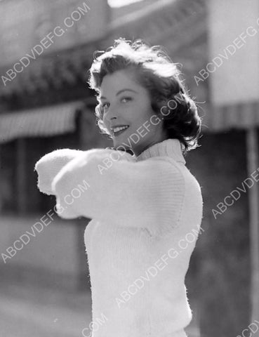 beautiful Barbara Bates in sweater portrait 8b20-3216