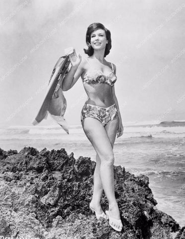 Barbara Eden on the rocks at the beach dp-3270