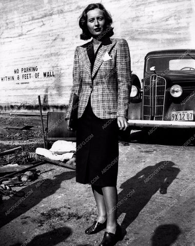 Barbara Stanwyck on studio backlot maybe 8b20-3443