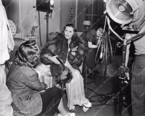 candid Barbara Stanwyck behind the scenes 8b20-3565