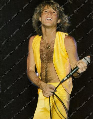 Andy Gibb live on stage 8b20-3806