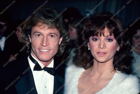 cool Andy Gibb gorgeous Victoria Principal some awards ceremony 8b20-3825