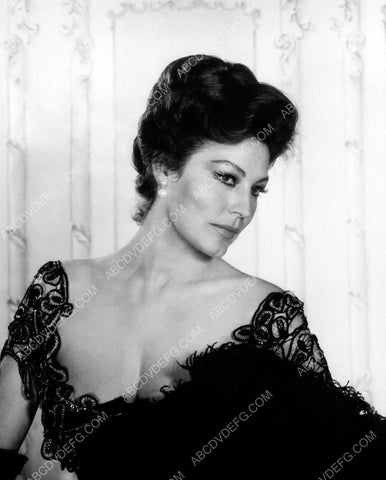 Ava Gardner portrait 8b20-3892