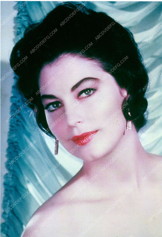 x810 photo stunning Ava Gardner portrait 8b20-3919