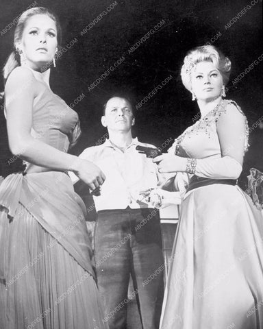 Ursula Andress Frank Sinatra Anita Ekberg unknown production 8b20-3967