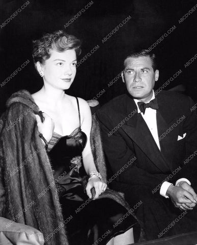 candid Anne Baxter out with date 8b20-4167