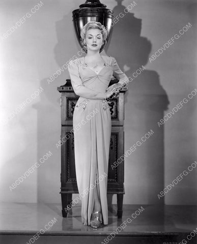 lovely Anne Shirley full length fashion portrait 8b20-4330