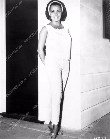 candid Annette Funicello 8b20-4359