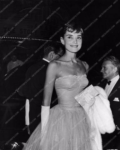 candid Audrey Hepburn attends film premiere 8b20-4571