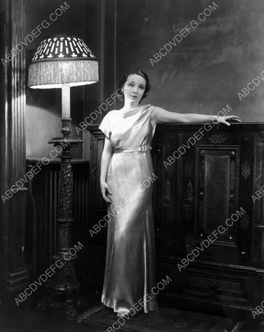 Bessie Love full length fashion portrait 8b20-4611