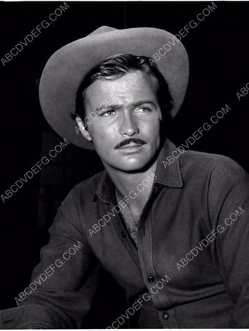 handsome Barry Coe in western portrait 8b20-4651