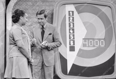 Bob Barker and contestants TV game show The Price is Right 8b20-4893