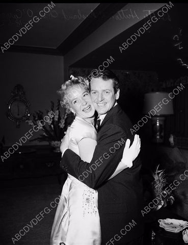 news photo Betty Hutton and her new husband 8b20-4932