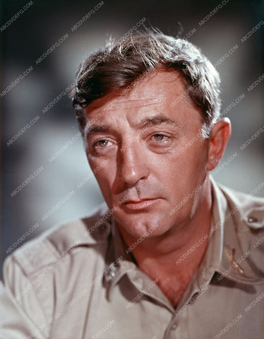 Robert Mitchum portrait 8b20-5005