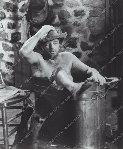 Robert Mitchum in a bathtub I guess 8b20-5009
