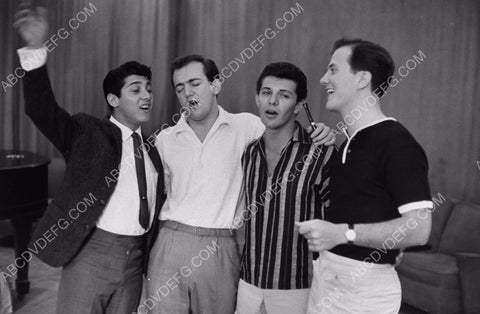 Bobby Darin and friends singing away 8b20-5091