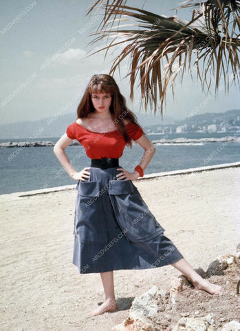 Brigitte Bardot sporting her new fashion at the beach 8b20-5284