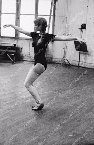 Brigitte Bardot practicing in the dance studio 8b20-5287