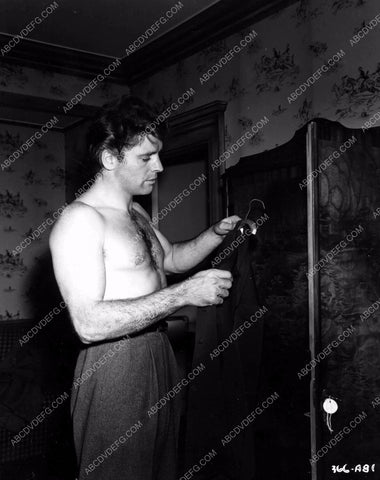 shirtless Burt Lancaster changes clothes 8b20-5557