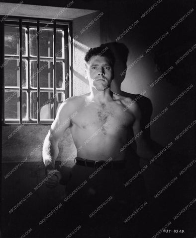 shirtless Burt Lancaster film noir The Killers 8b20-5573