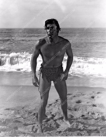 studly Buster Crabbe in his loin cloth as Tarzan on the beach 8b20-5619